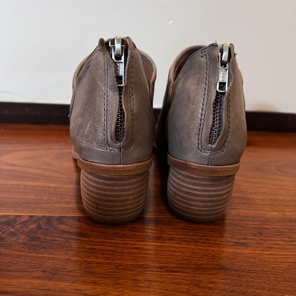 Sofft Carleigh Peep Toe Bootie in perforated leather - Picture 4 of 5